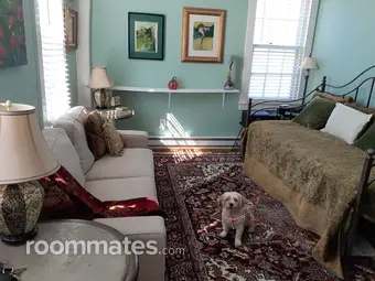 Room for rent in Portsmouth, NH $2000, house