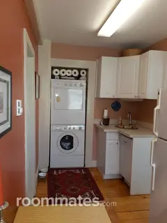 Room for rent in Portsmouth, NH $2000, house