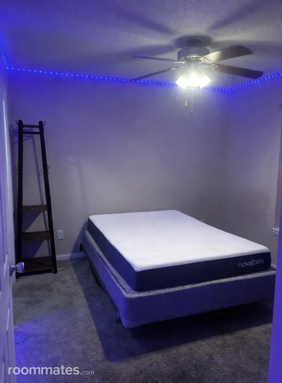 Profile photo 1 of 8