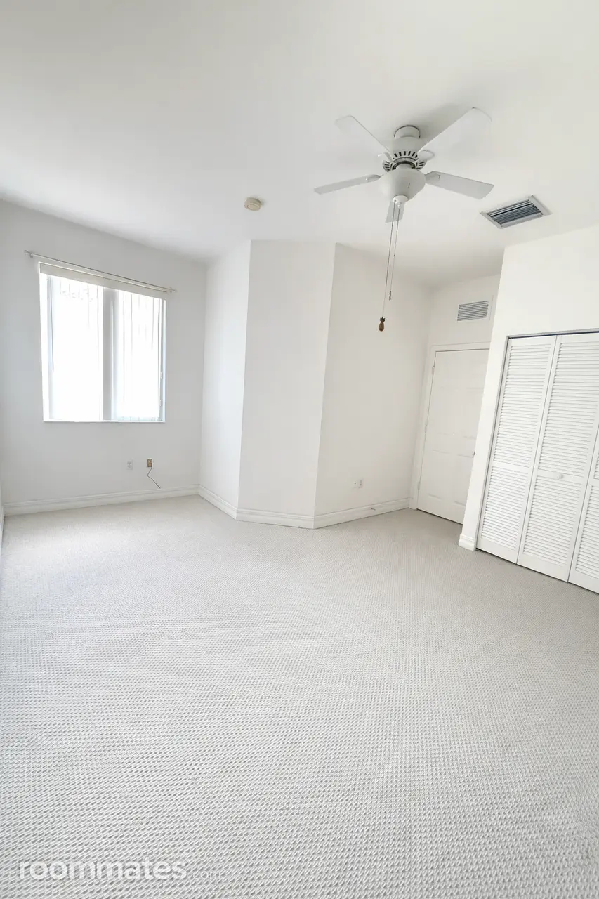 Profile photo 2 of 4