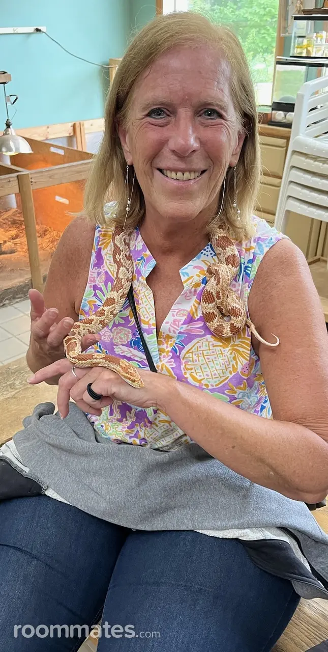 Profile photo 2 of 10