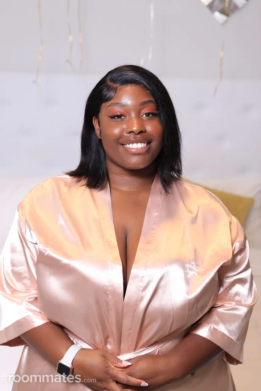 Profile photo 1 of 6