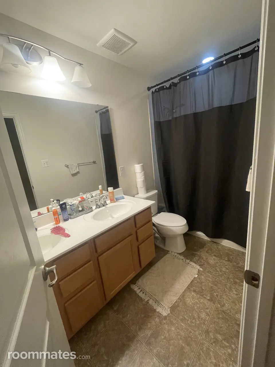 Profile photo 1 of 4