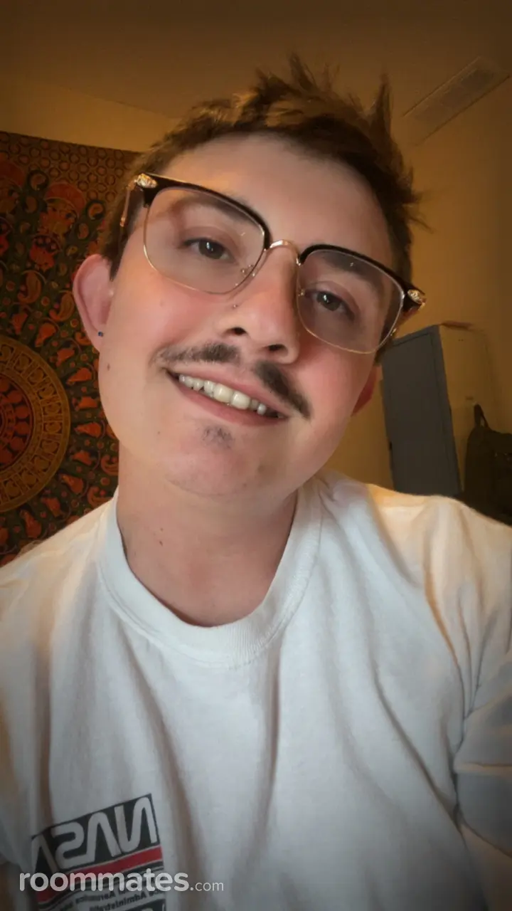 Profile photo 1 of 1