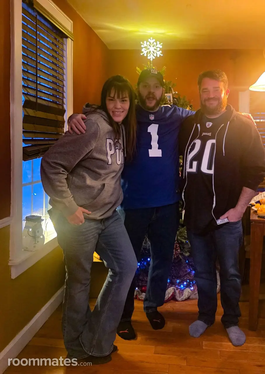 Profile photo 2 of 4