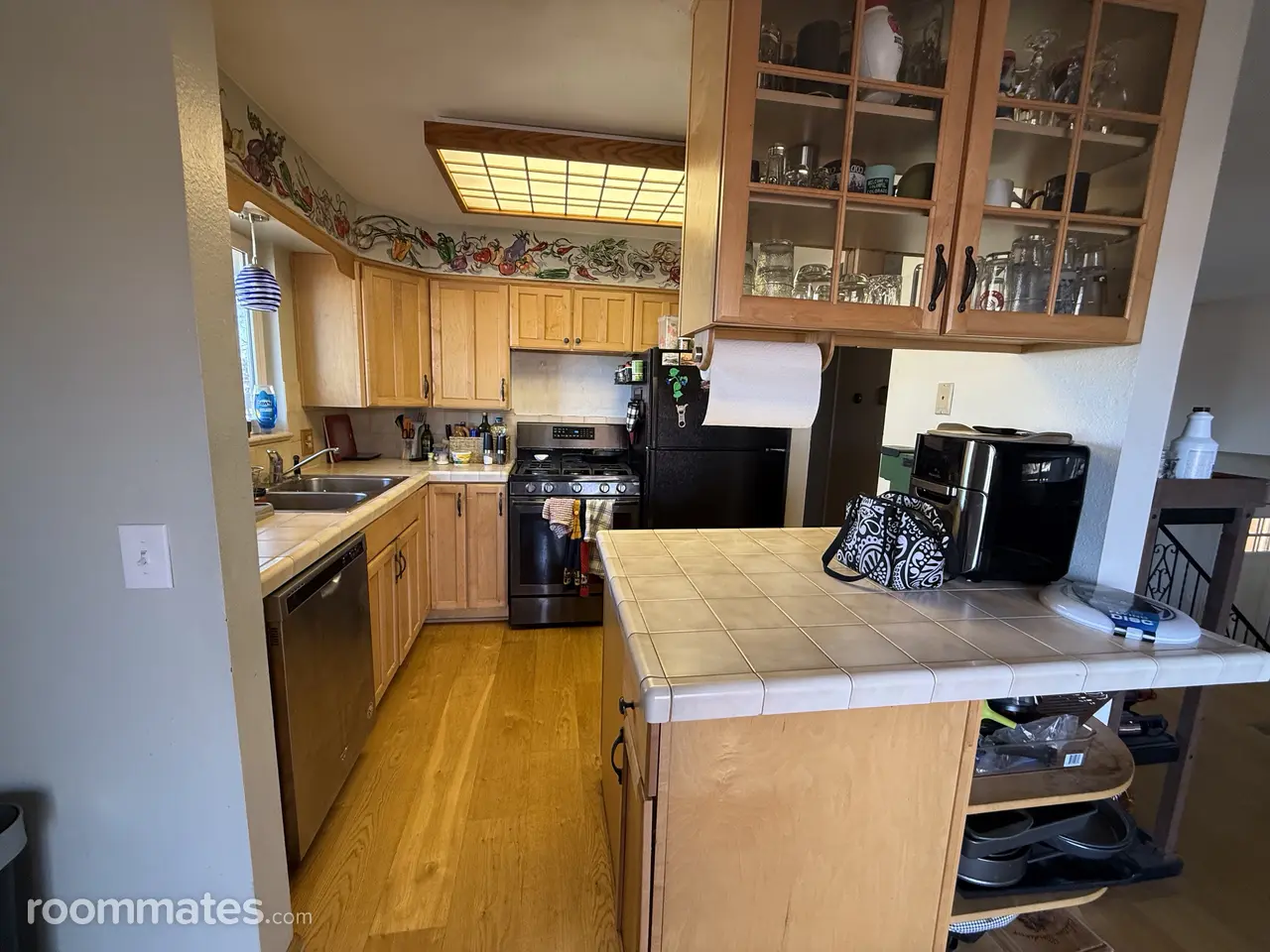 Profile photo 13 of 16