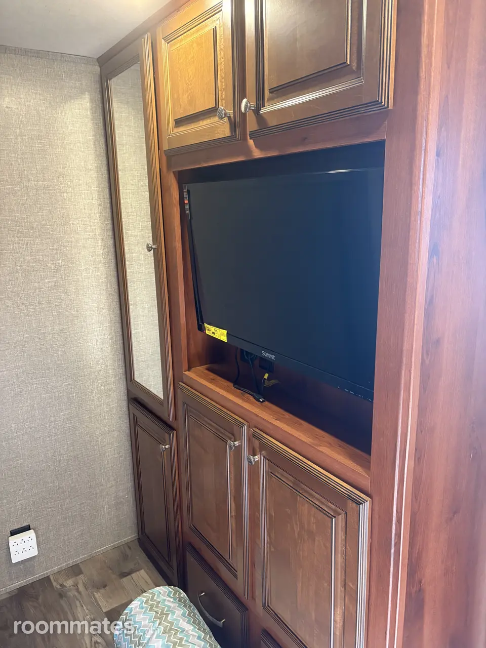 Profile photo 2 of 4