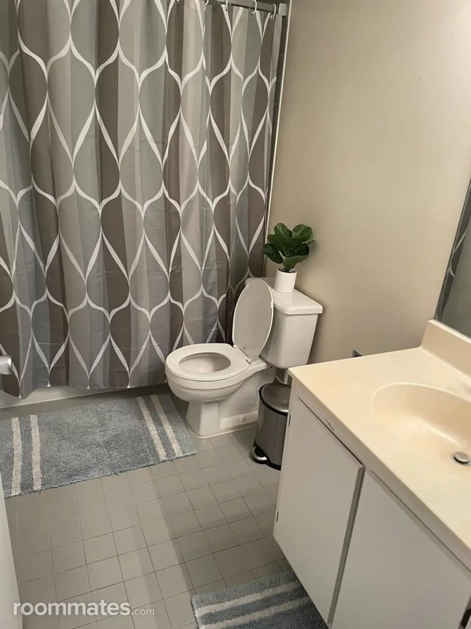 Profile photo 2 of 3