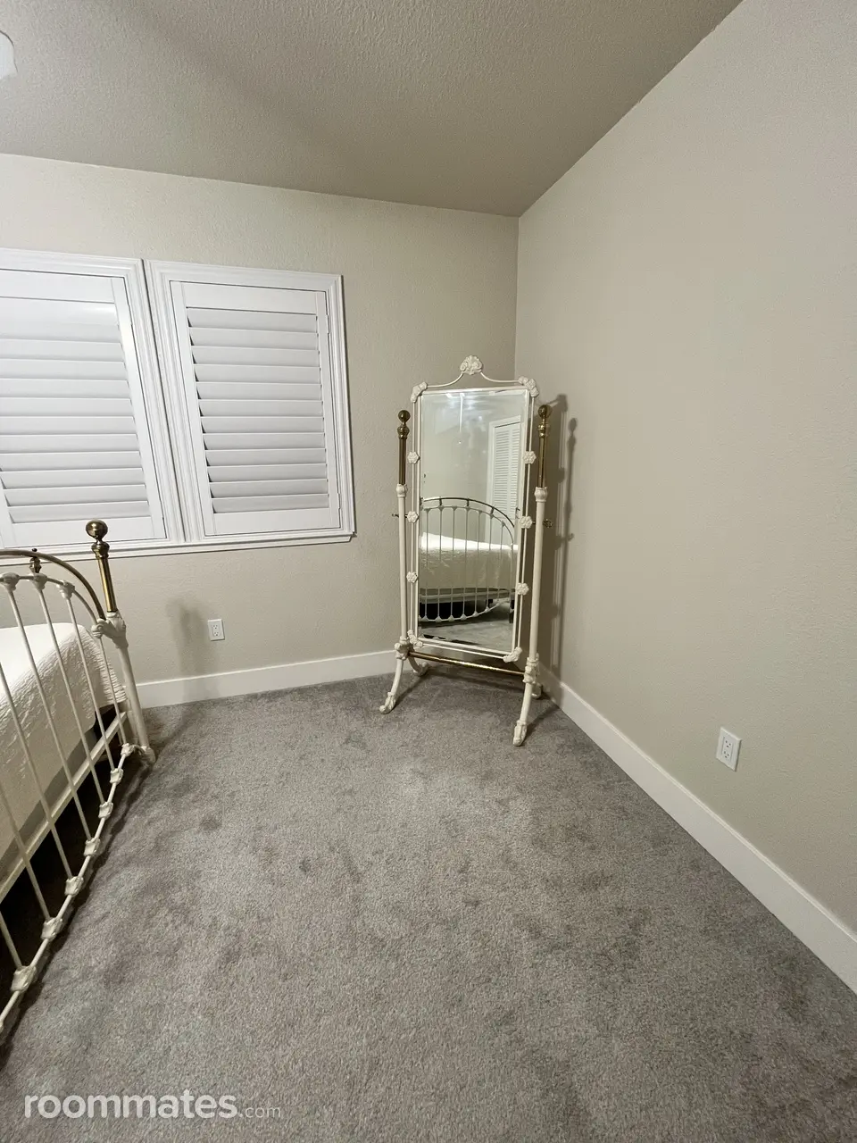 Profile photo 4 of 9