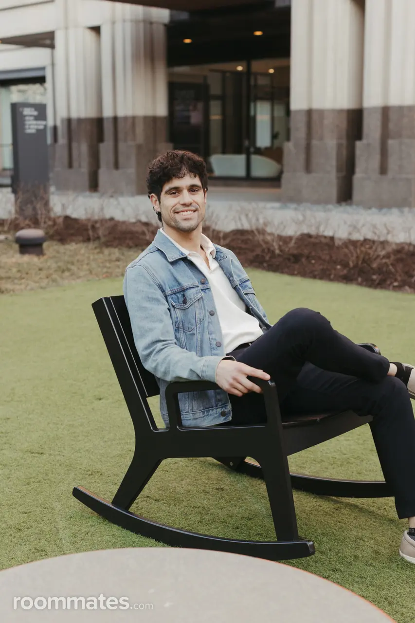 Profile photo 1 of 1