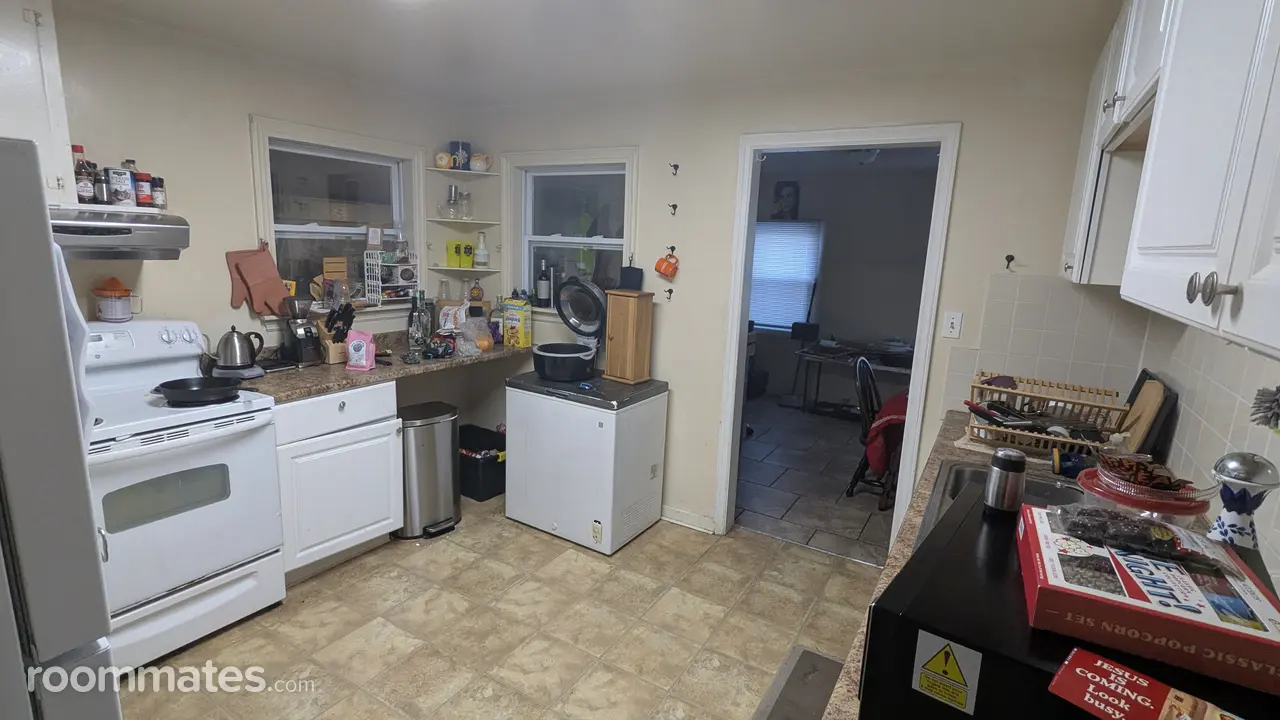 Profile photo 1 of 6