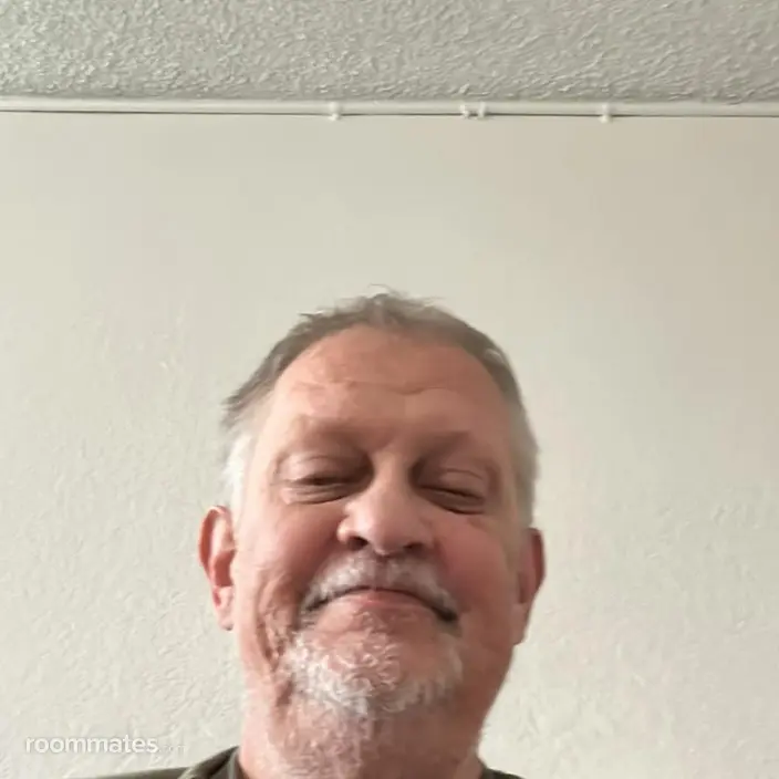 Roommate looking Reno, NV, $800