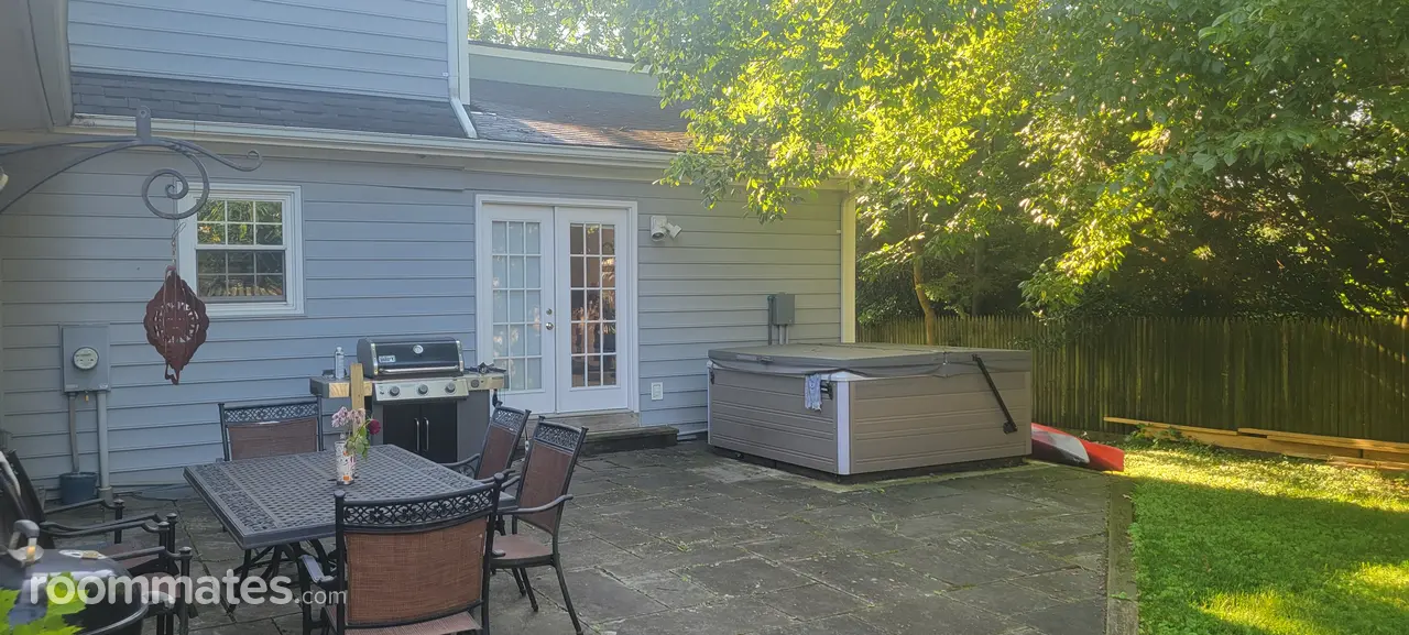 Profile photo 4 of 5