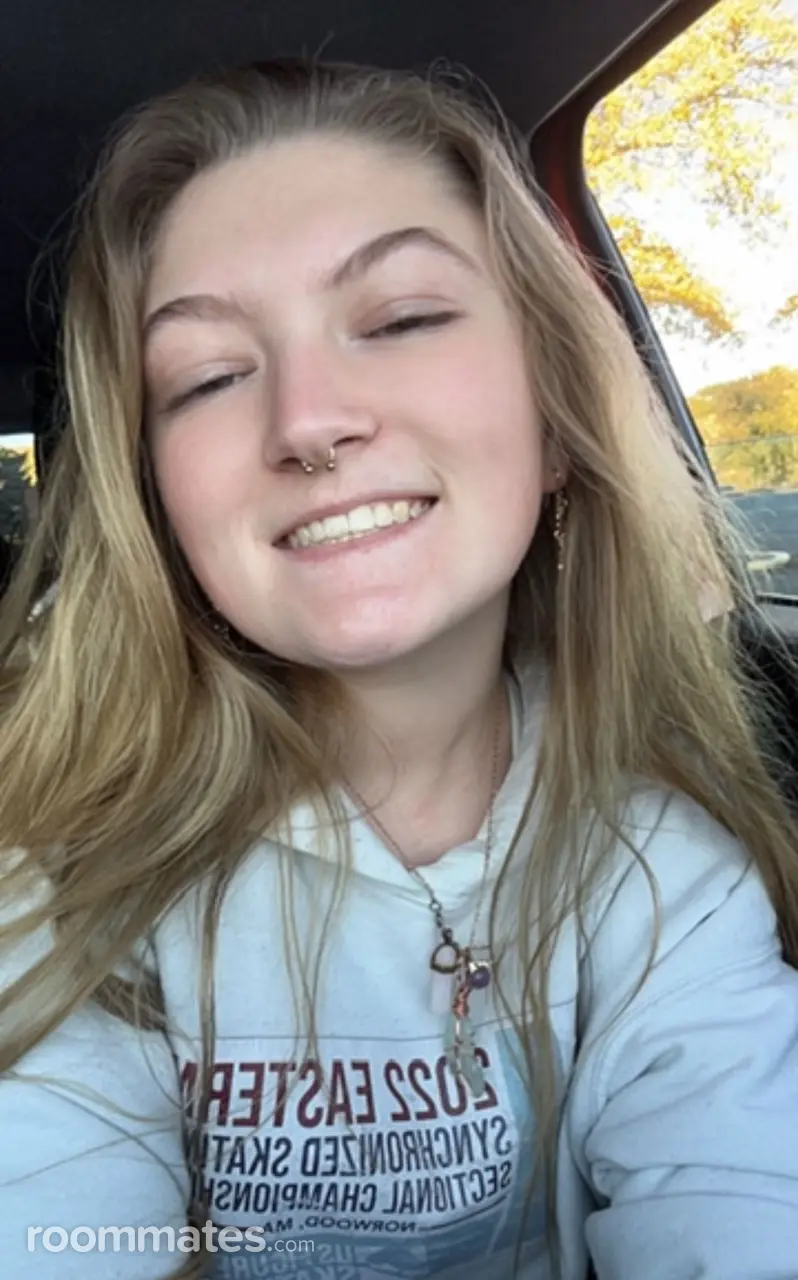 Profile photo 4 of 4