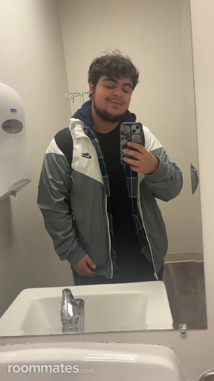 Profile photo 6 of 6