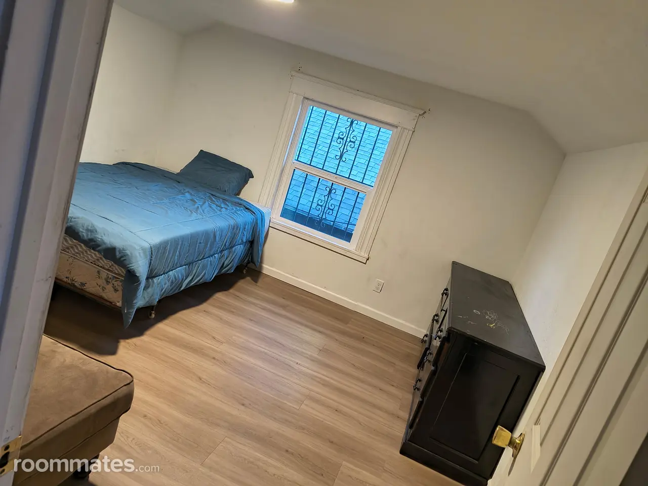 Profile photo 2 of 3