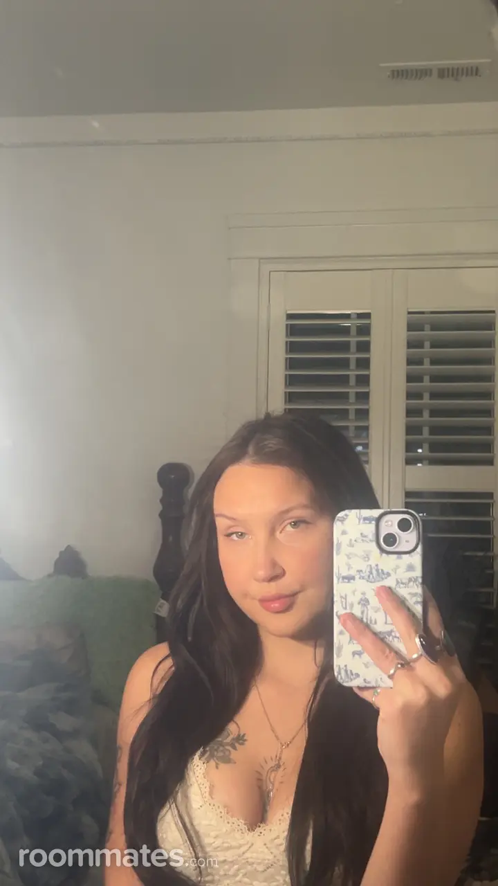 Profile photo 1 of 4