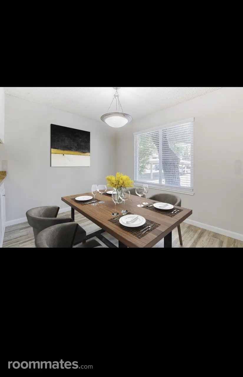 Profile photo 3 of 9