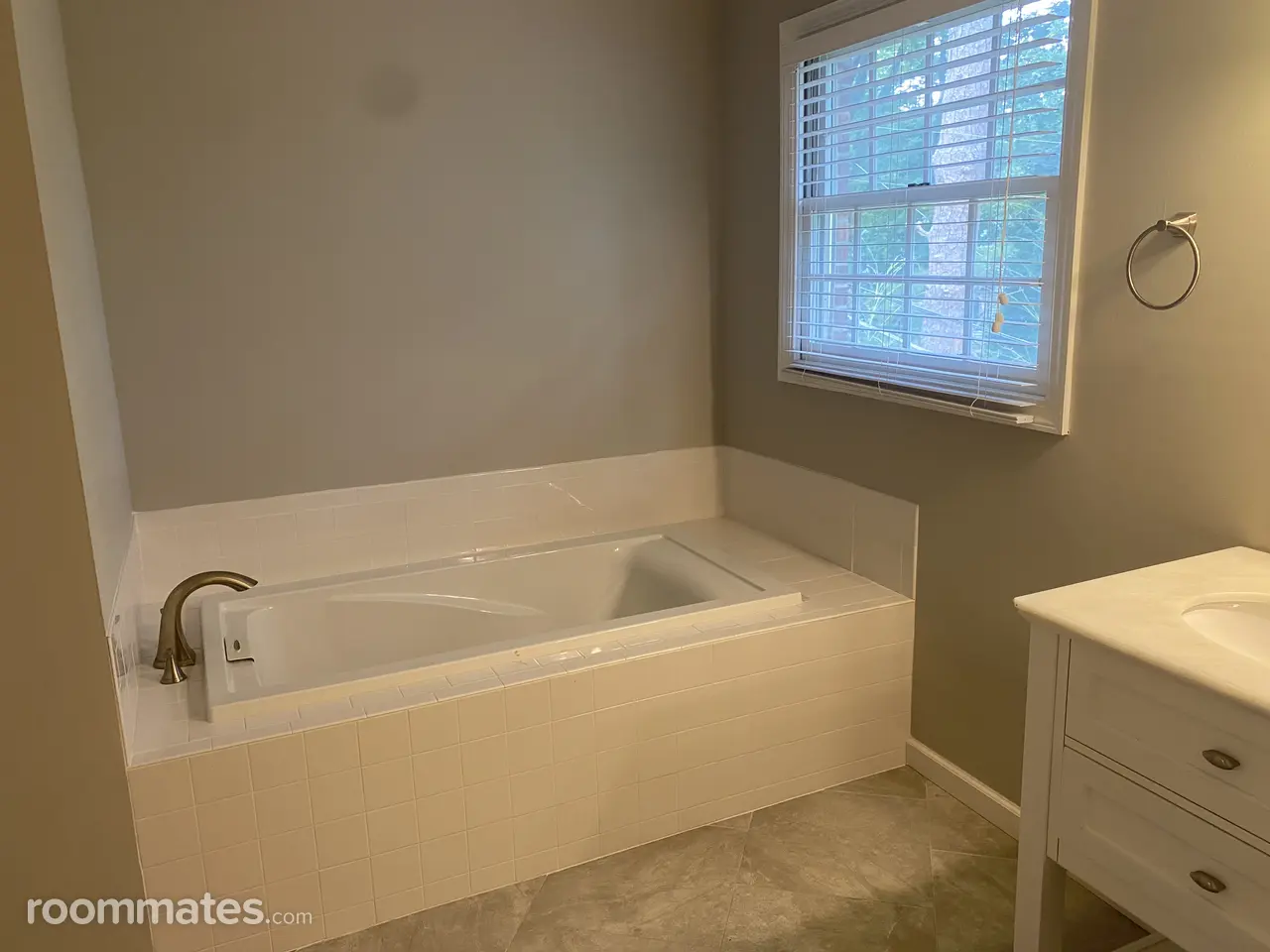 Profile photo 8 of 10