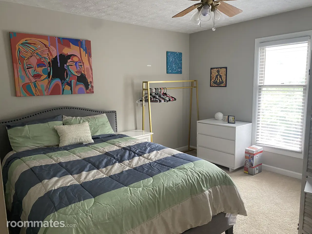 Profile photo 1 of 10