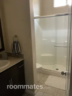 Room for rent in Palm Desert, CA $1200, house