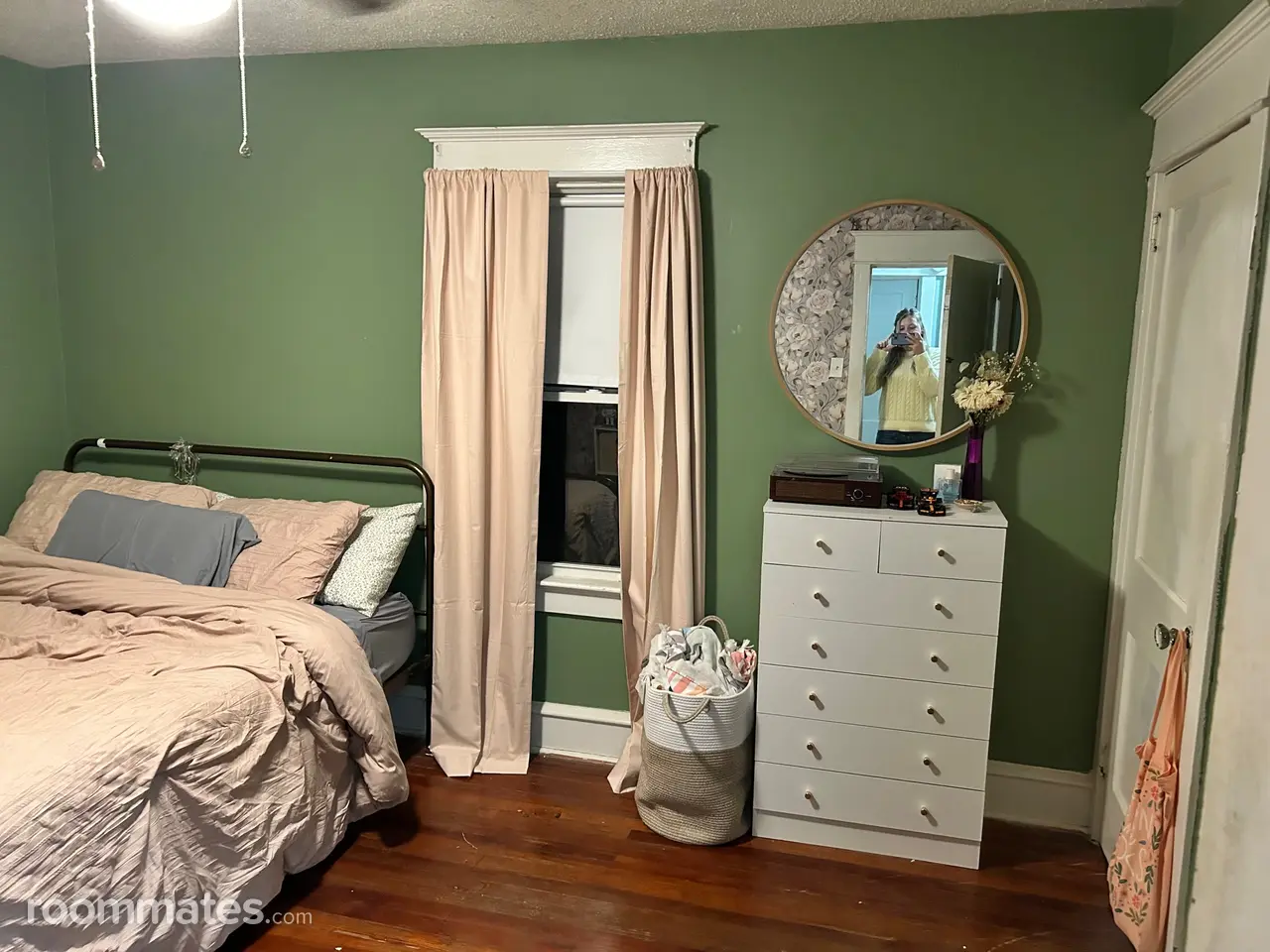 Profile photo 7 of 9