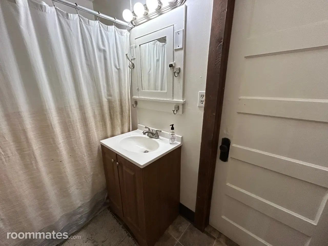 Profile photo 8 of 8