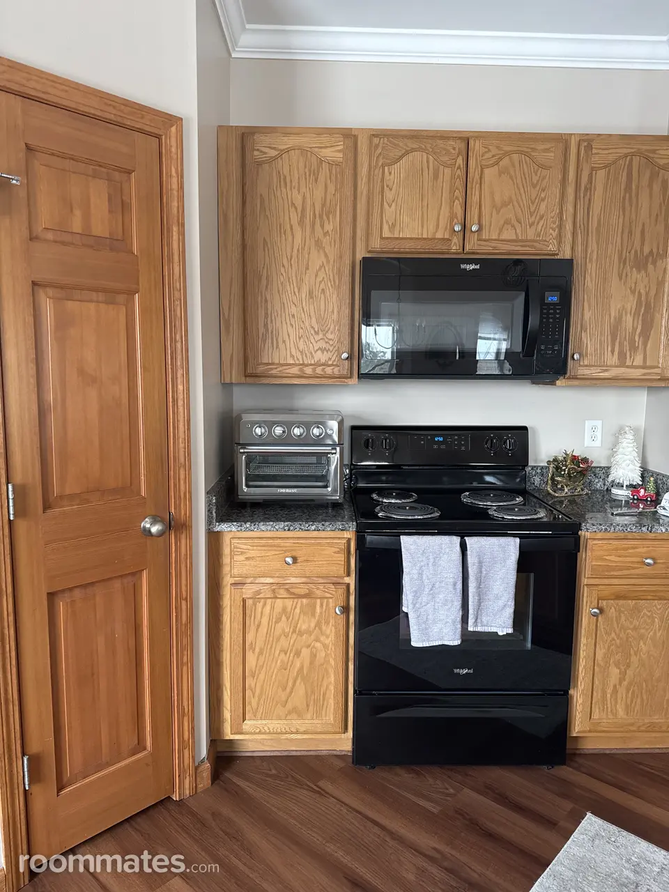 Profile photo 1 of 6