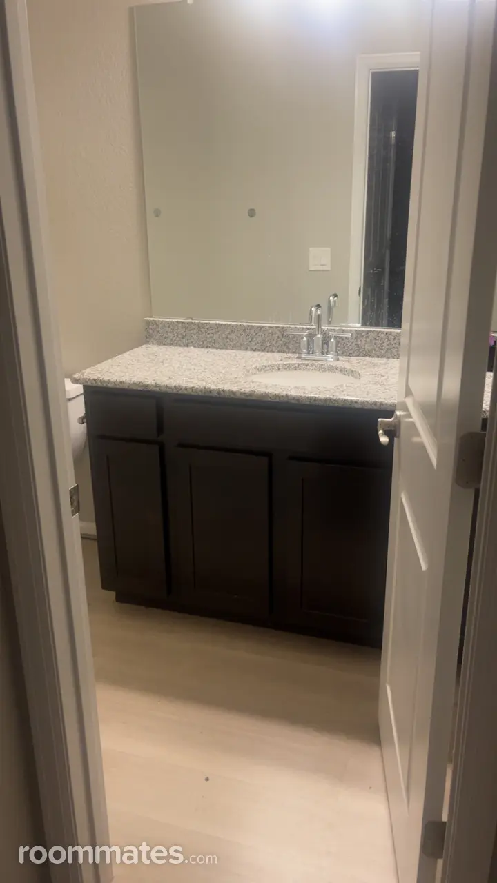 Profile photo 3 of 11