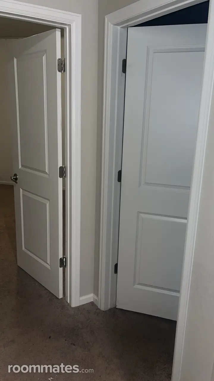 Profile photo 9 of 11