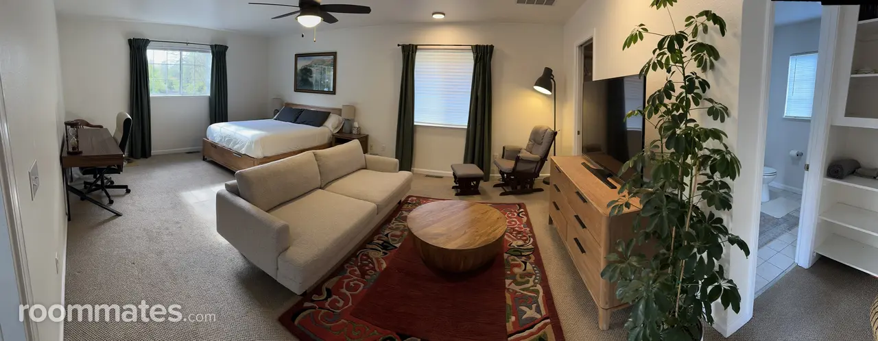 Profile photo 2 of 11