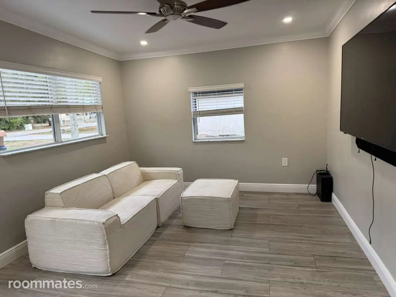 Profile photo 6 of 11