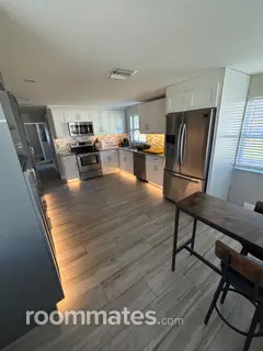 Room for rent in Lehigh Acres, FL $1000, house