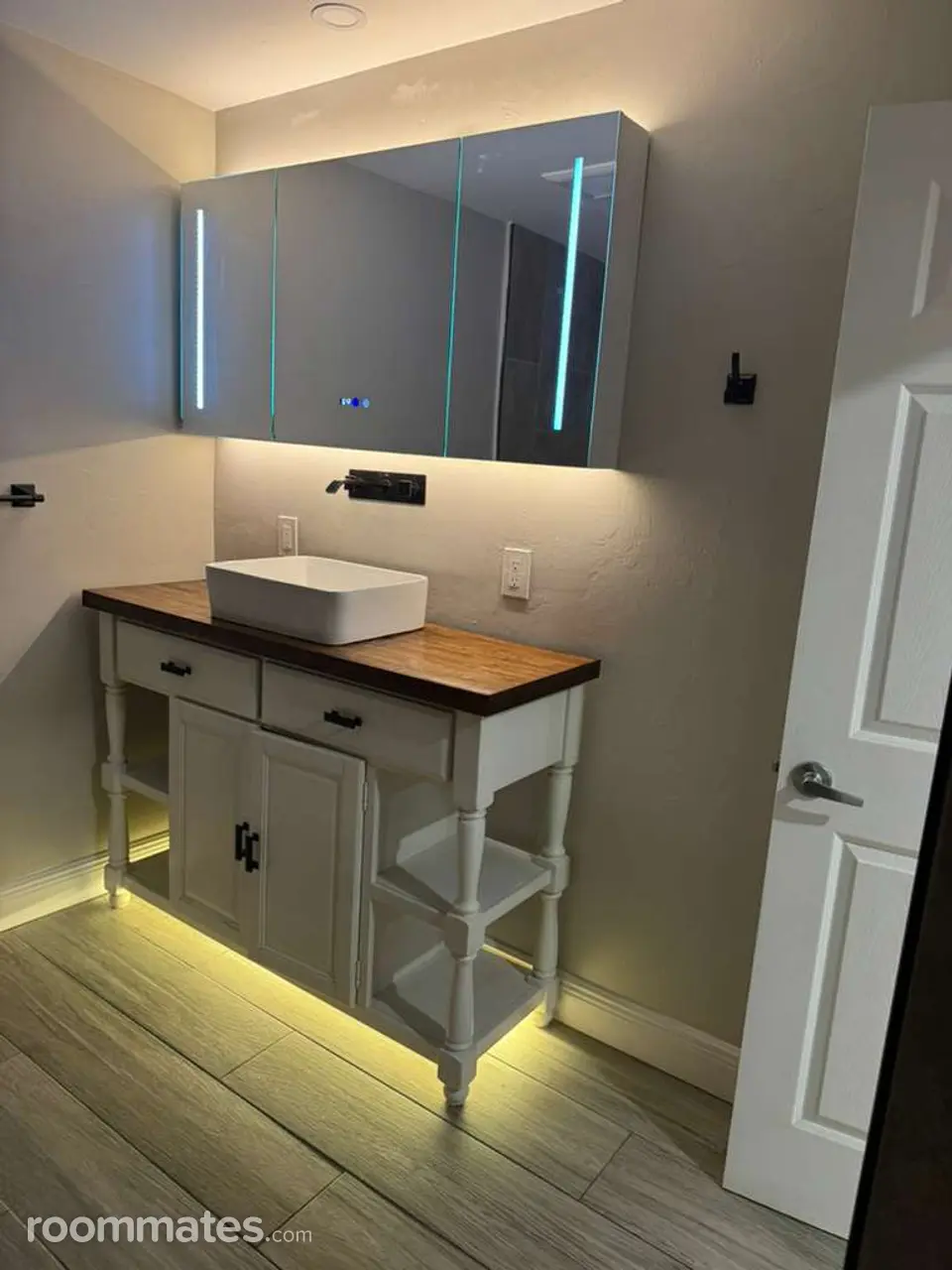 Profile photo 2 of 11