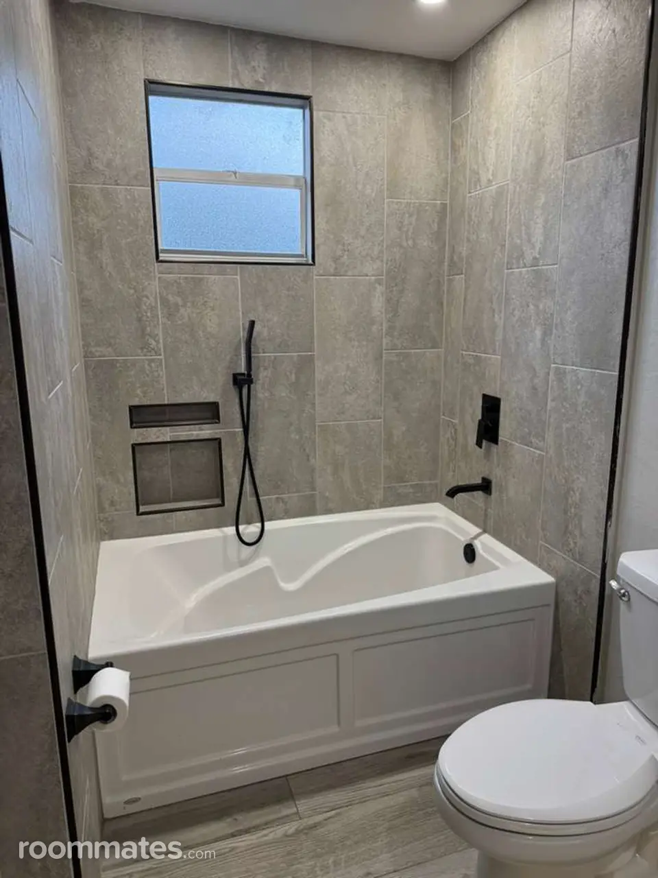 Profile photo 10 of 11