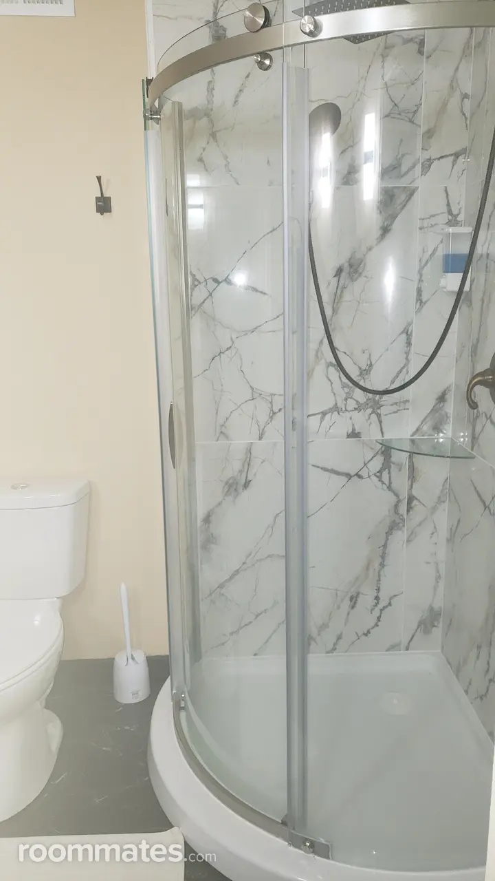 Profile photo 1 of 6