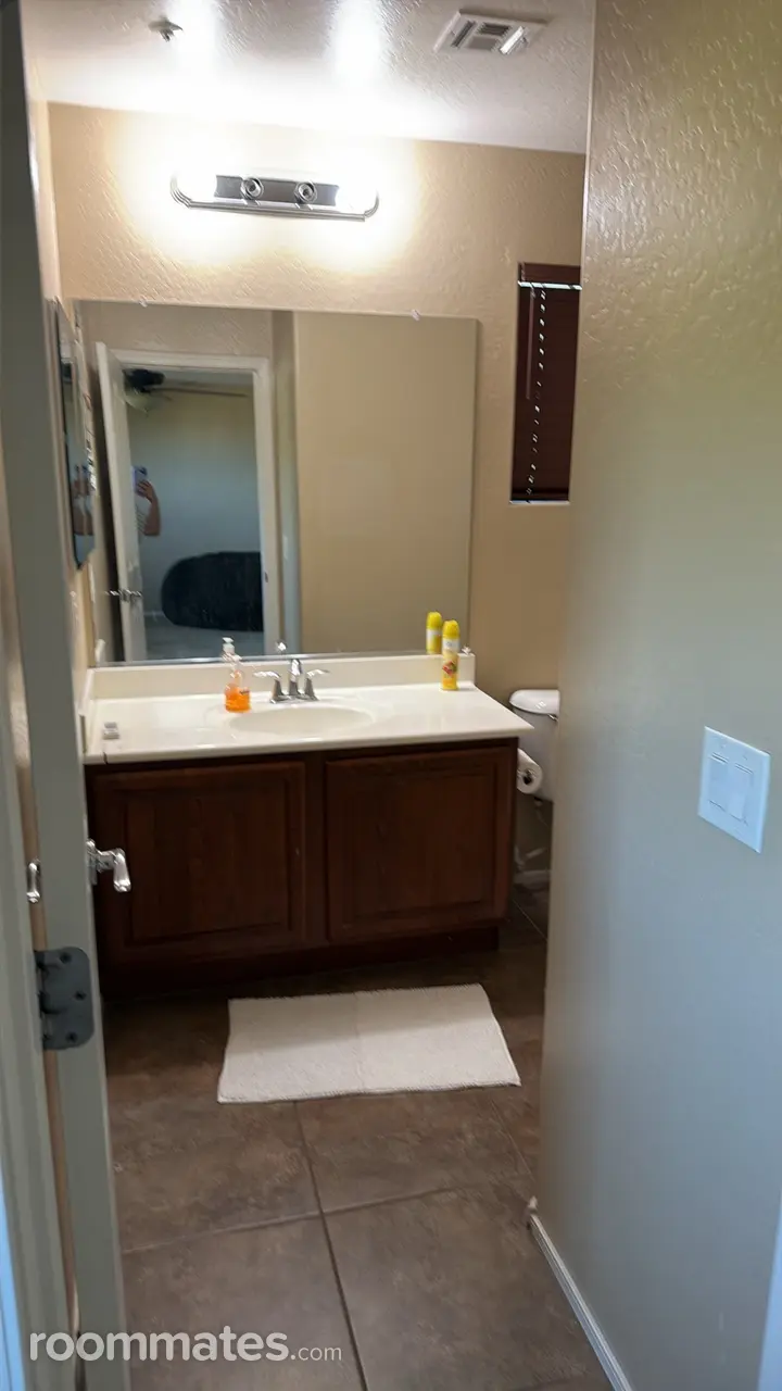 Profile photo 1 of 4