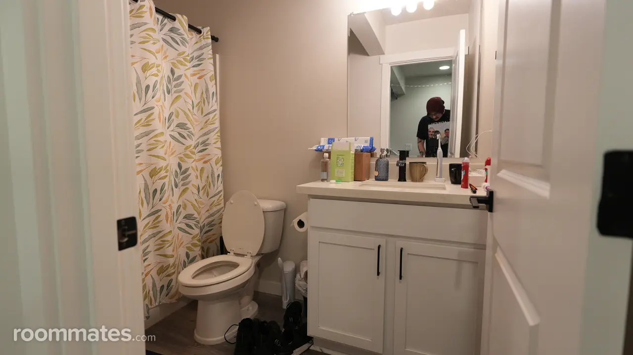 Profile photo 6 of 9