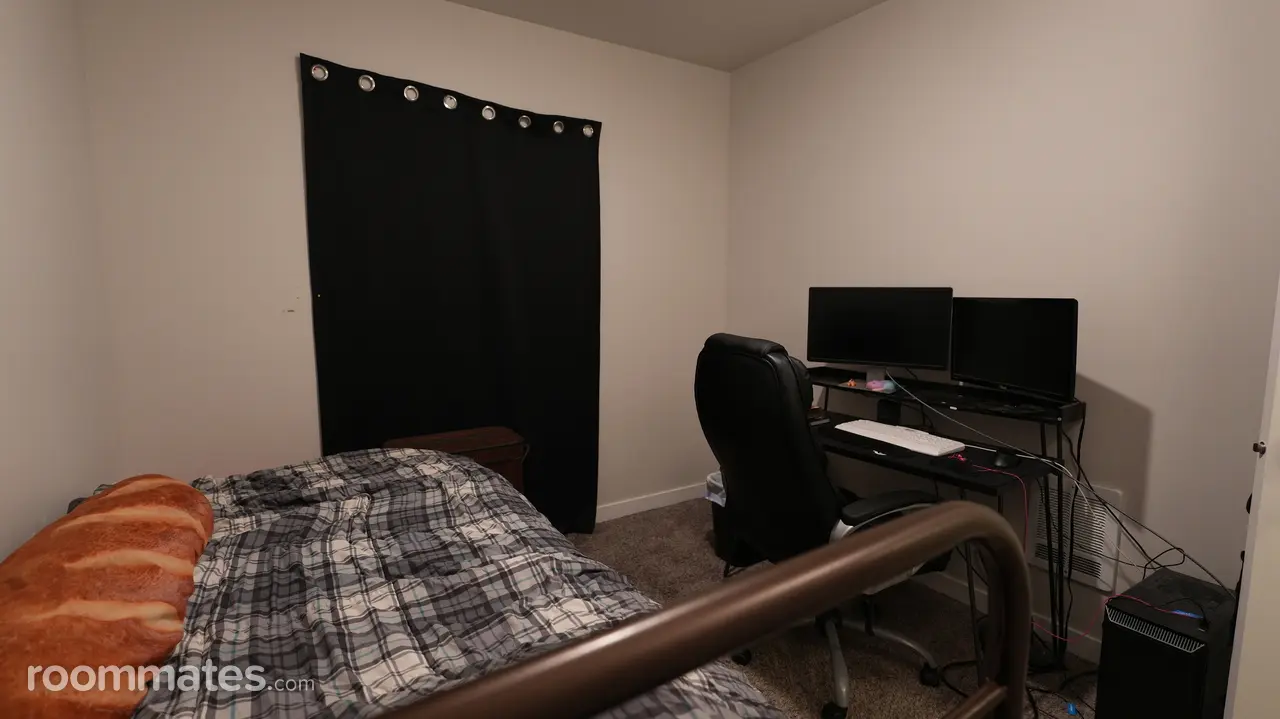 Profile photo 3 of 9