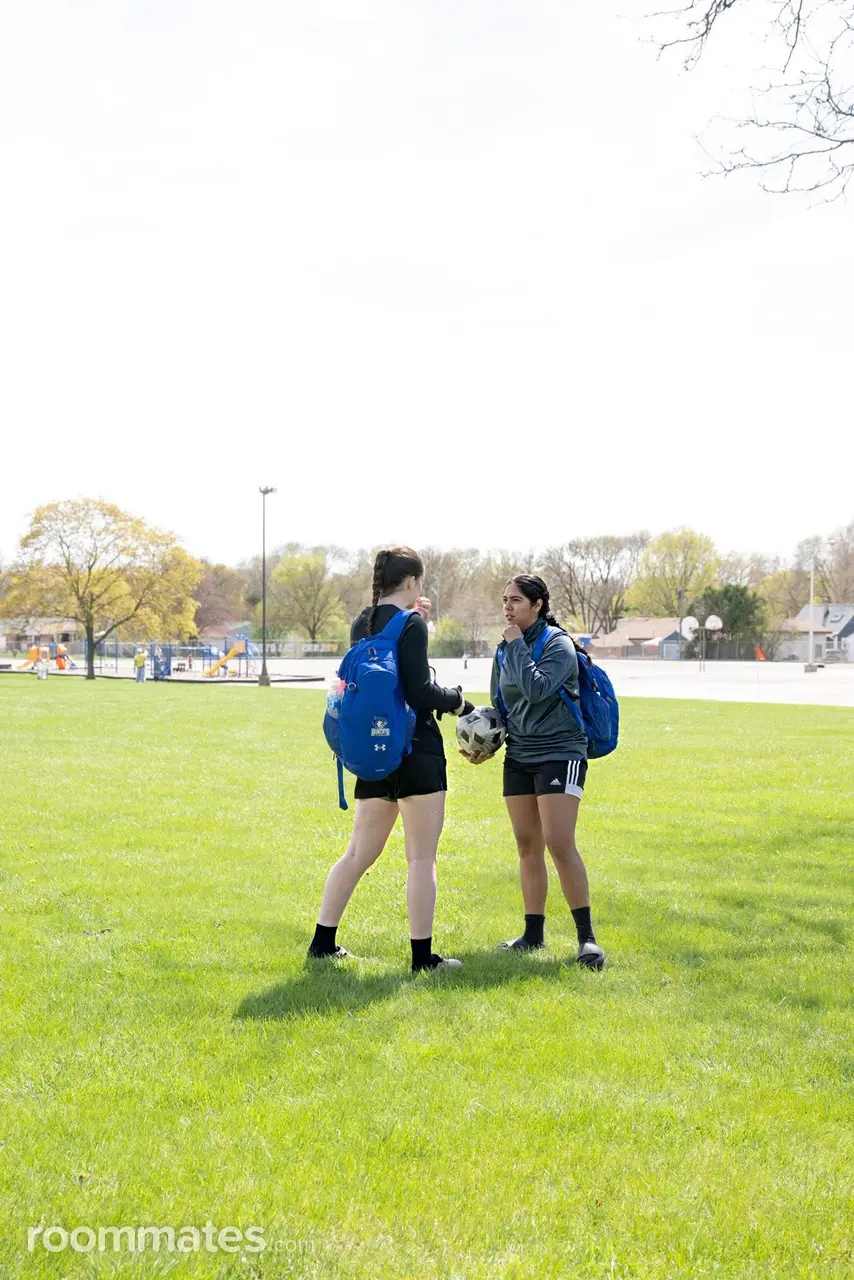 Profile photo 3 of 8