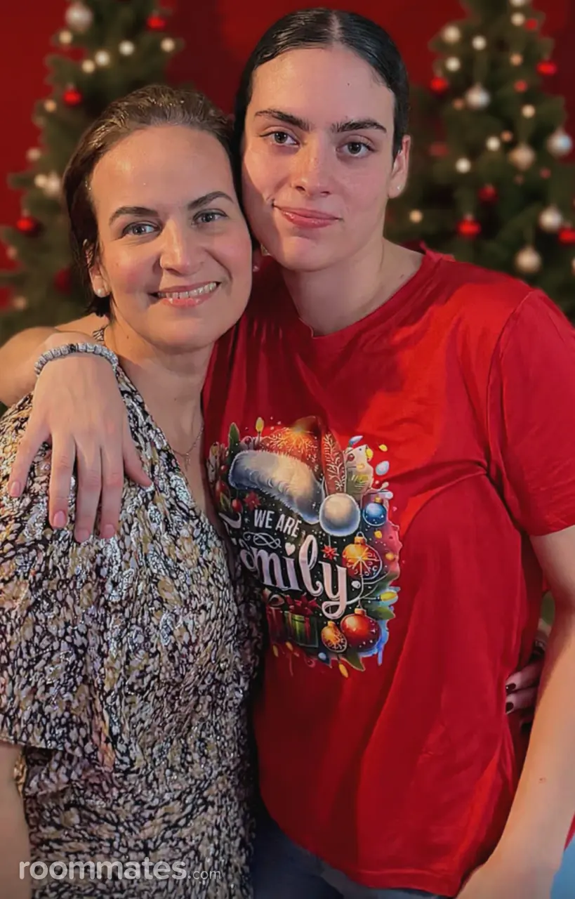 Profile photo 10 of 10