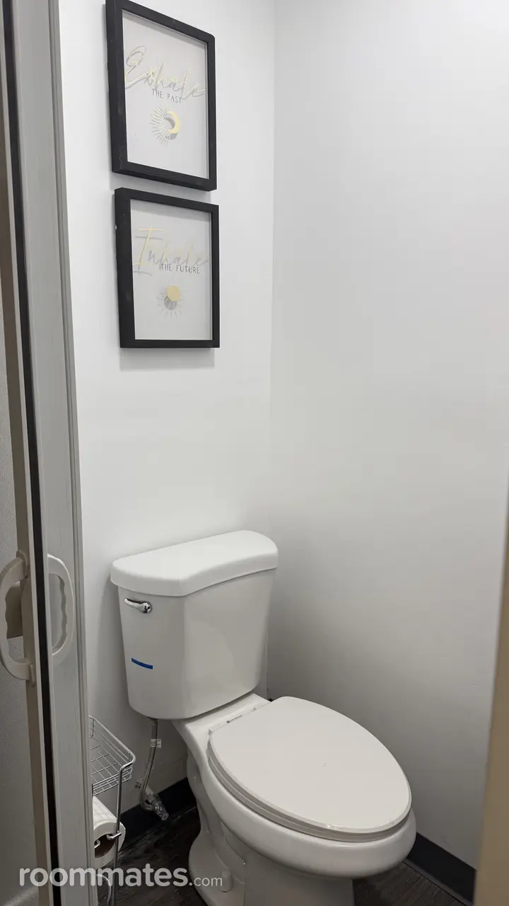 Profile photo 5 of 10