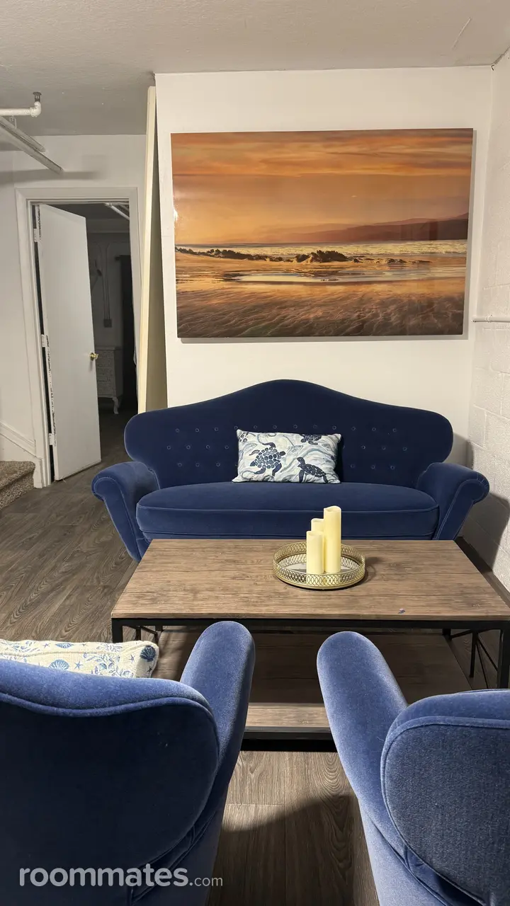 Profile photo 3 of 10