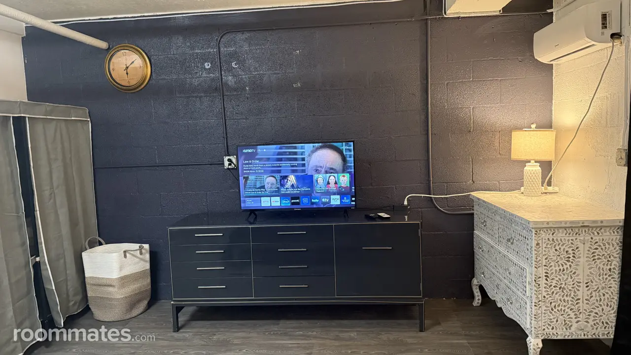 Profile photo 9 of 10