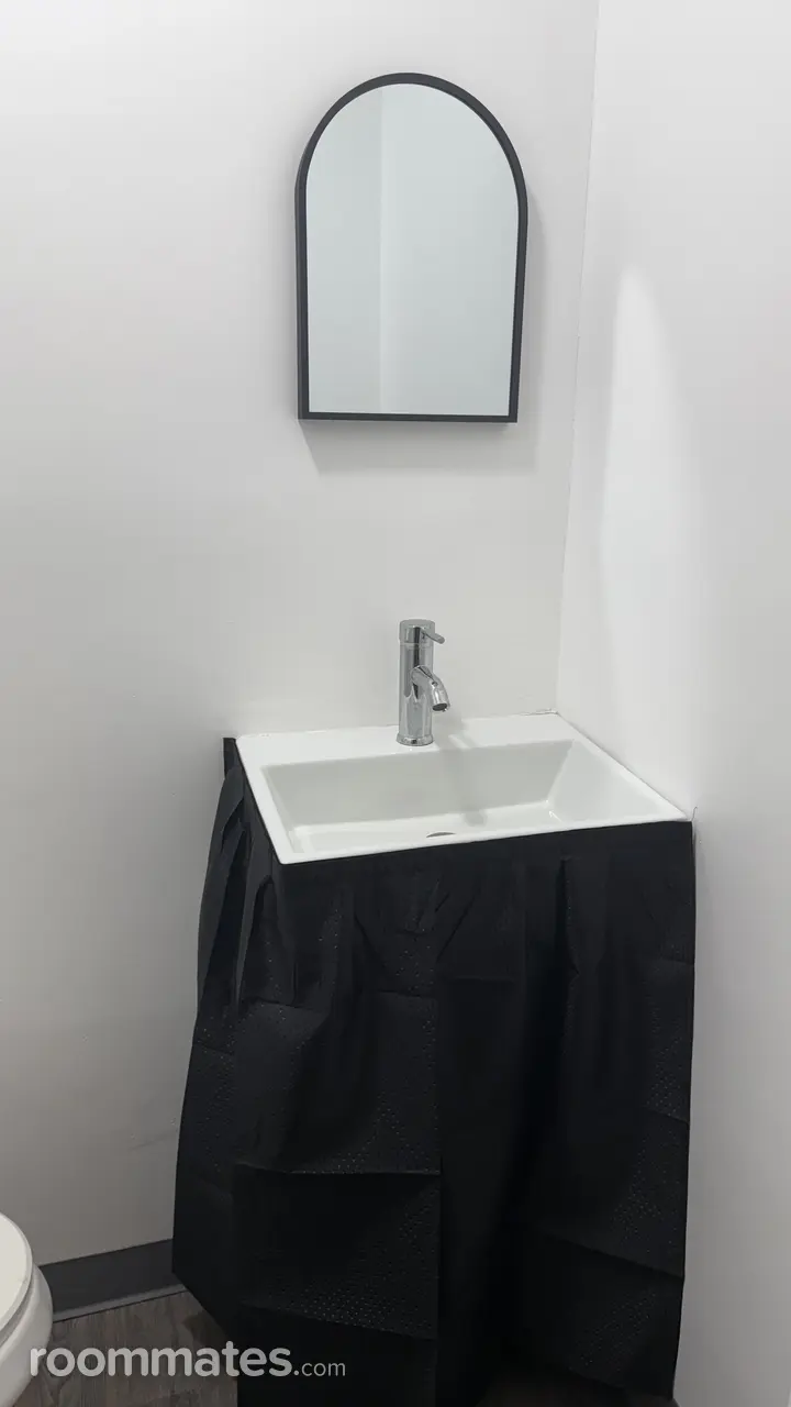 Profile photo 2 of 10