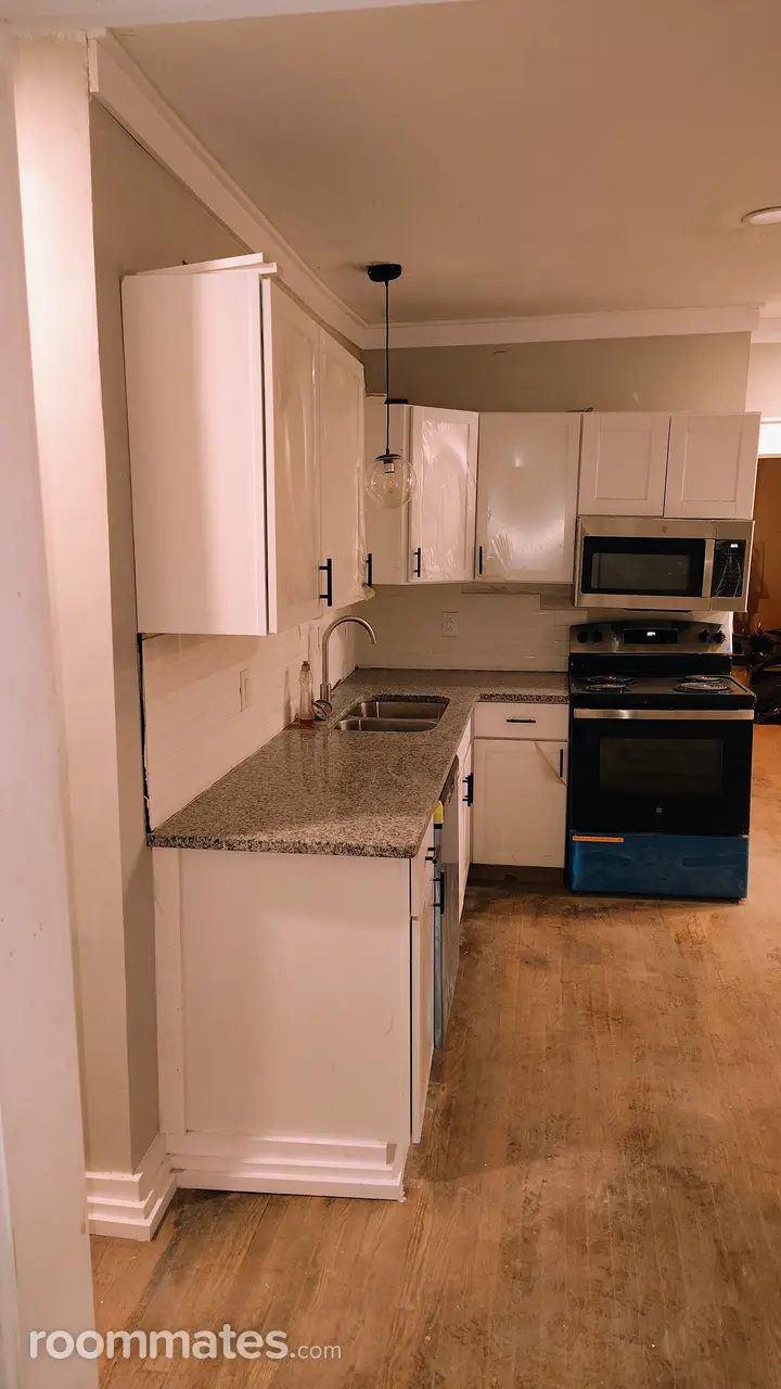 Profile photo 5 of 6