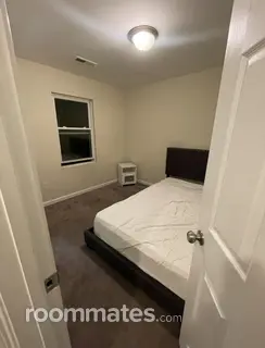 Room for rent in Charlotte, NC $700, townhouse