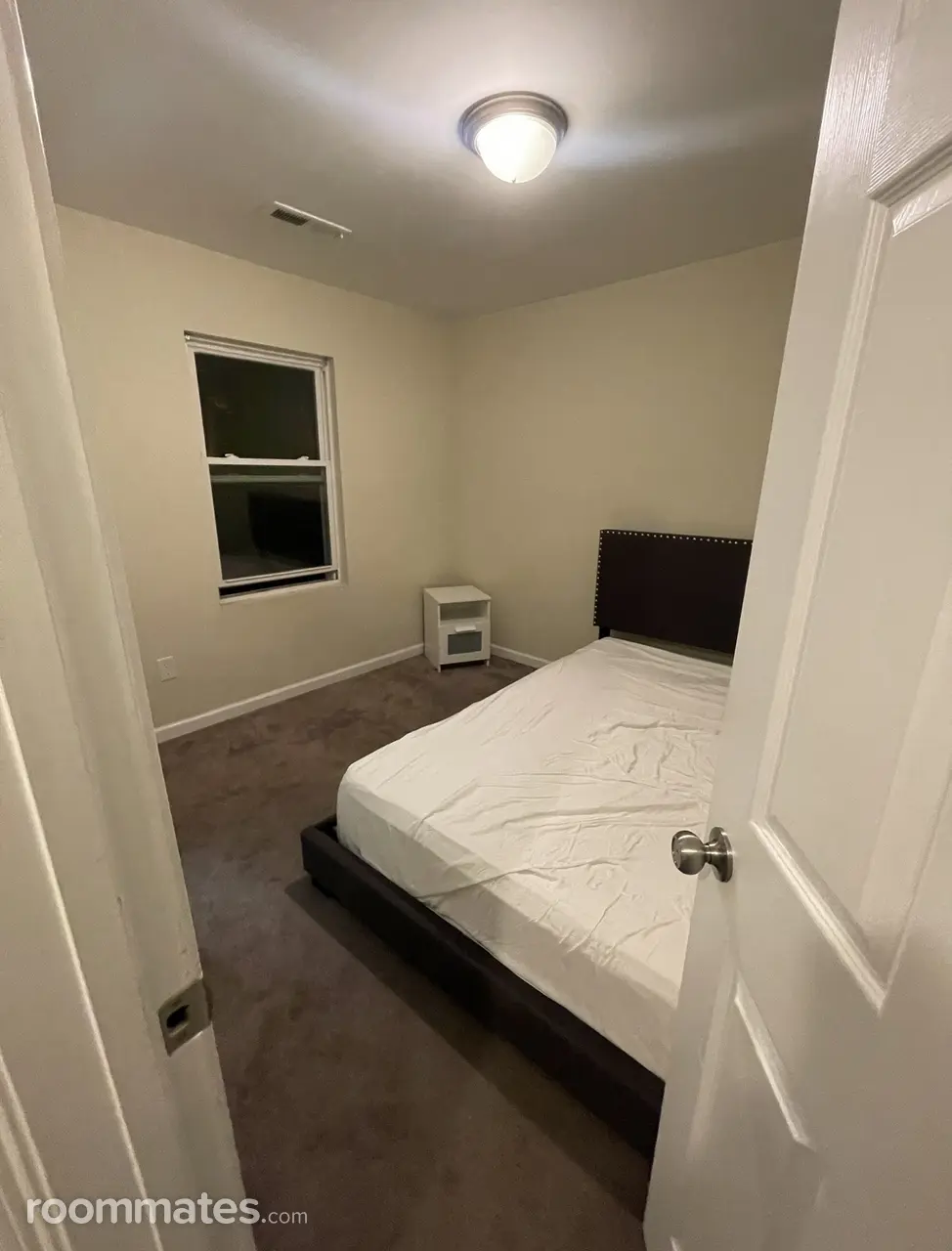 Profile photo 8 of 15