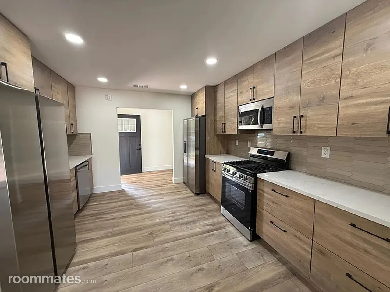 Profile photo 10 of 11