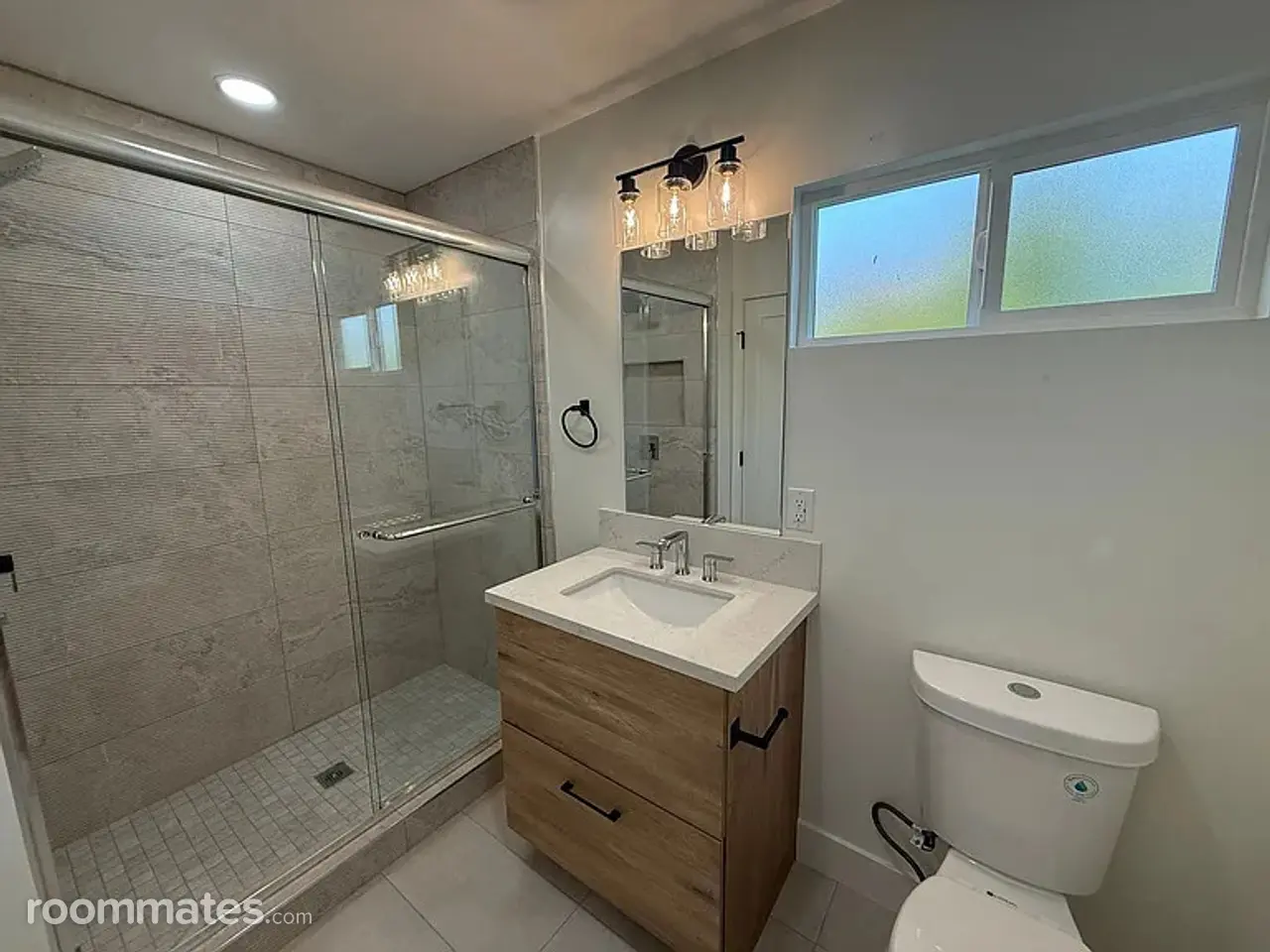 Profile photo 3 of 11